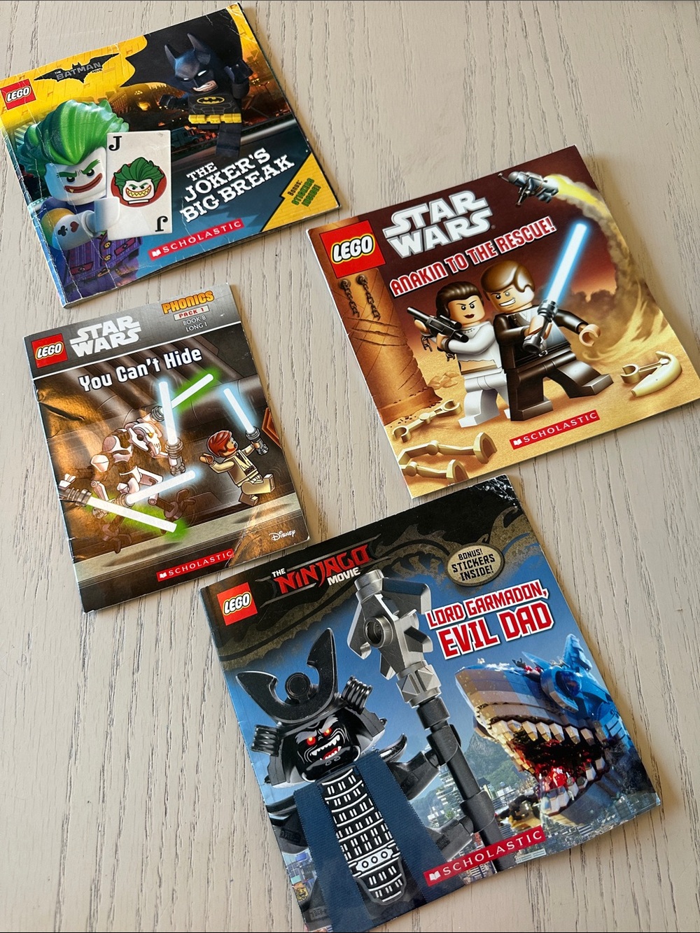 🐸2/$10🐸Lego storybooks. Phonics. Starwars